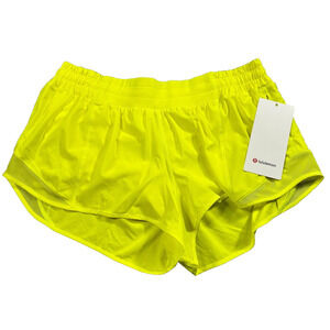 New Lululemon Size 12 Women Hotty Hot Low Rise LR Lined Short 2.5" ELLE Yellow